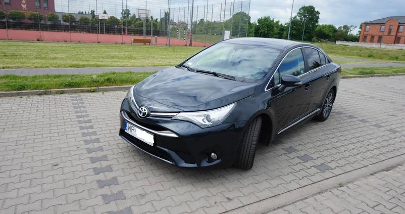 Toyota Avensis cena 65500 przebieg: 120000, rok produkcji 2015 z Płock małe 232